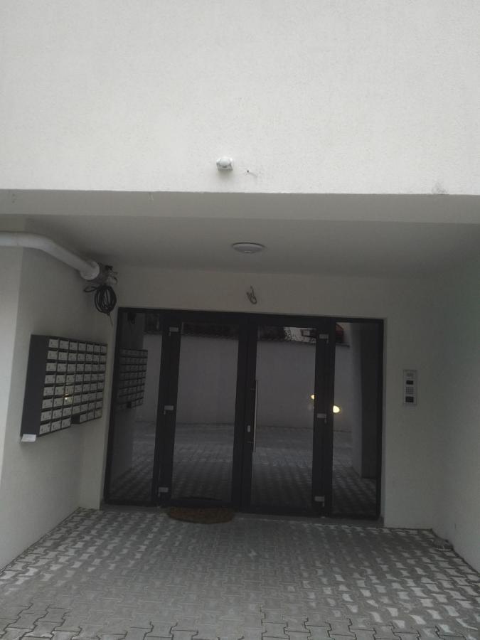 Ferienwohnung Marina Central Sunshine Studio Bukarest Exterior foto