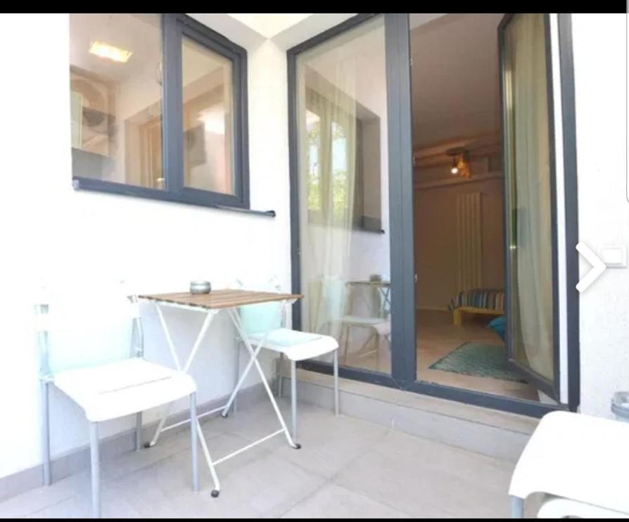 Ferienwohnung Marina Central Sunshine Studio Bukarest Exterior foto